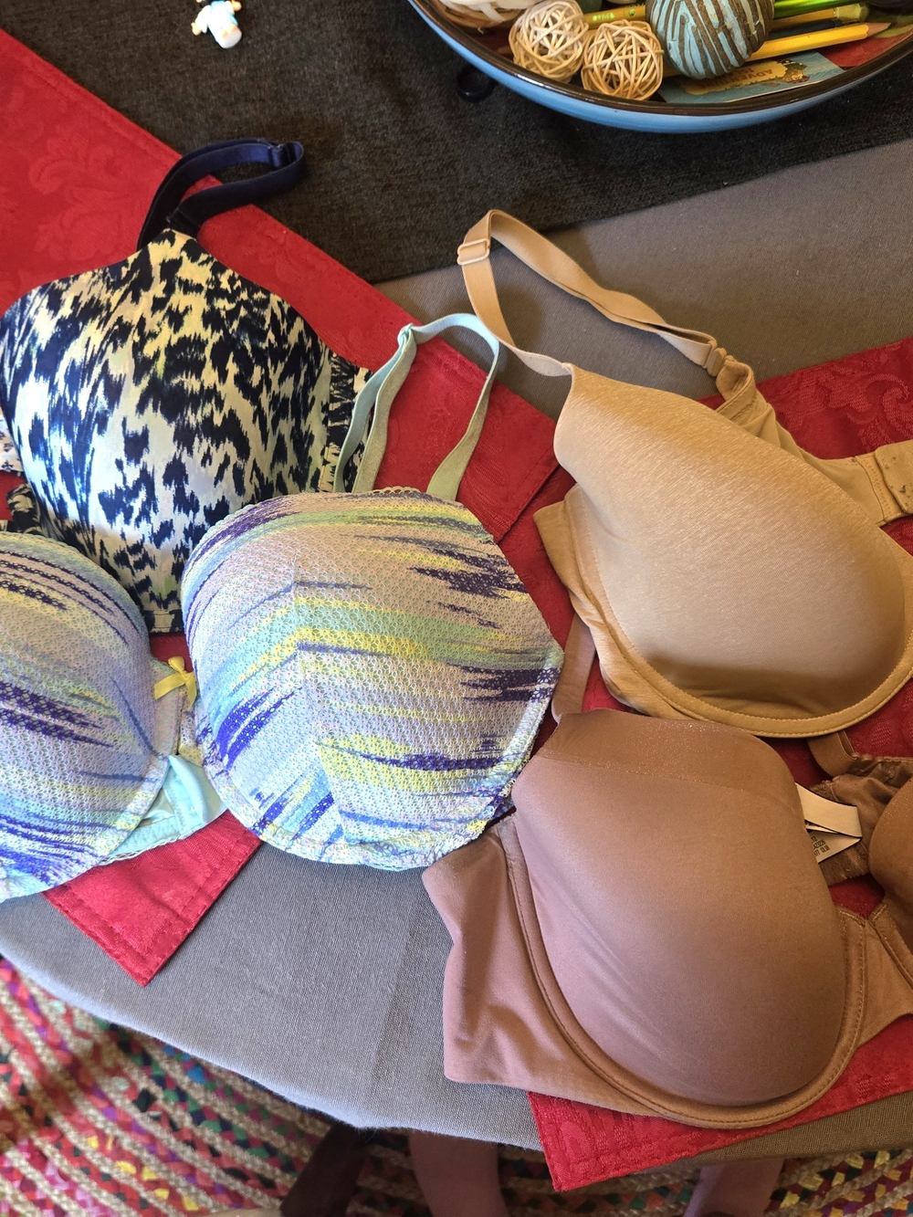 Victoria's Secret (3)38D/(1)36DD Molded Bras , Blue Pastel, Tan,All For 1 Price